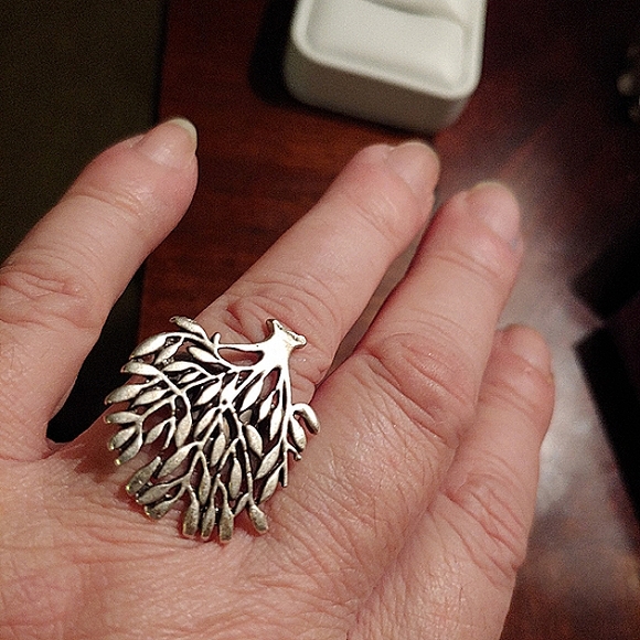 Tree of Life Ring - Picture 4 of 9